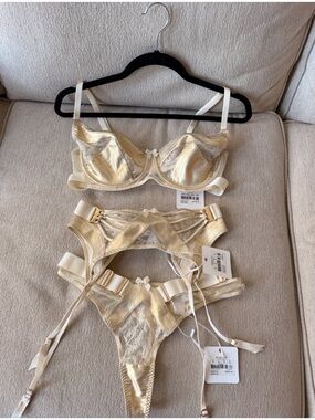 Honey Birdette Lace Buckle Marilyn Lingerie Full Set NWT